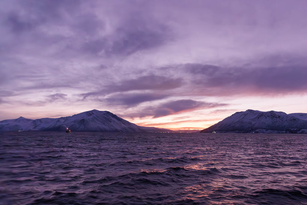 Nordmeer nördlich von Tromsø, im Hintergrund Lyngen